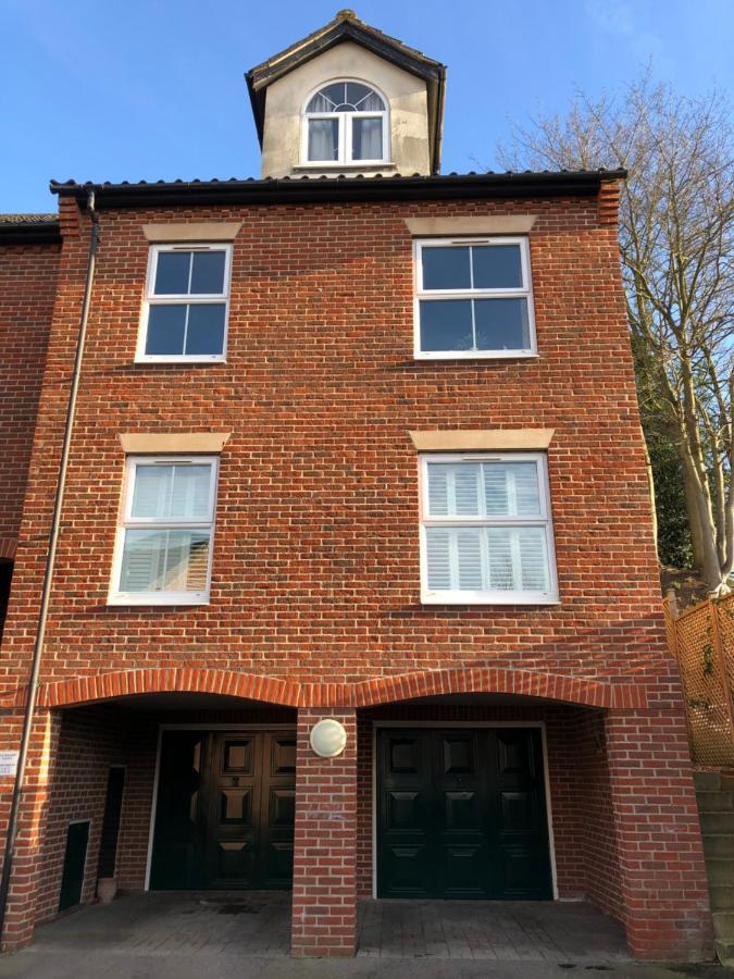 Stylish 2 Bed Apartment Next To The Norfolk Broads Coltishall Exterior foto